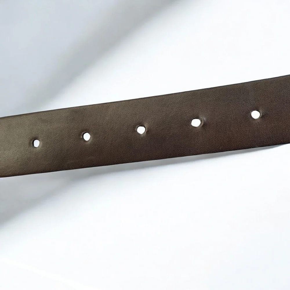 Designer Style Leather Belt (USA) Silver Tone Buckle‎ (Italy) Women Size 36 90